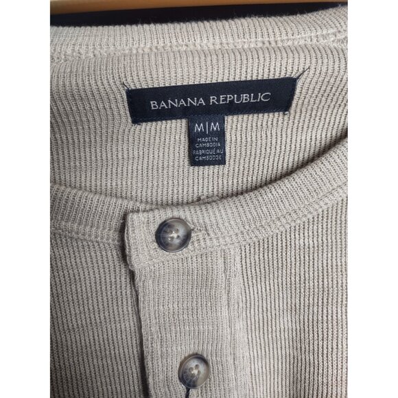 Banana Republic Men’s Beige Long Sleeve Henley Shirt Knit Casual NWT - Picture 10 of 11